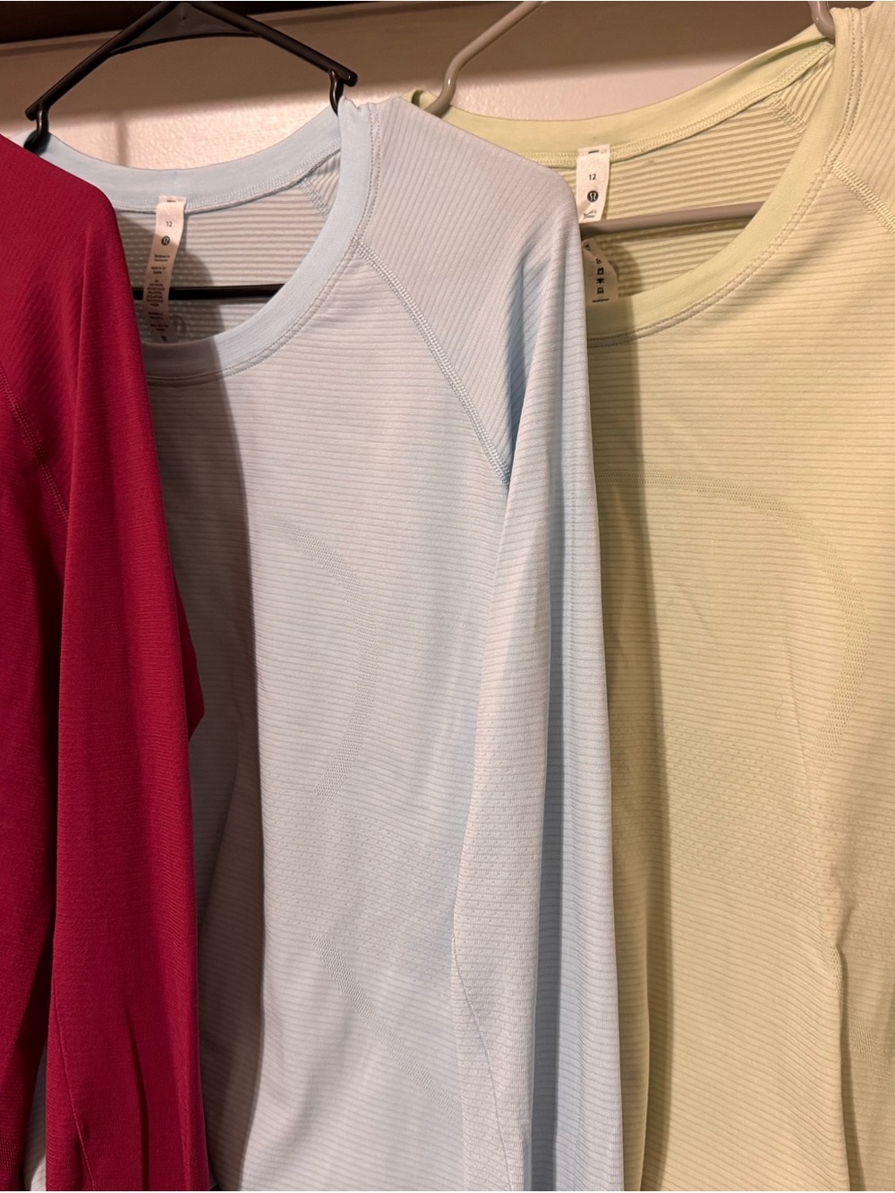 LULULEMON LOT OF 3 WOMENS LONG SLEEVED GREEN NWT